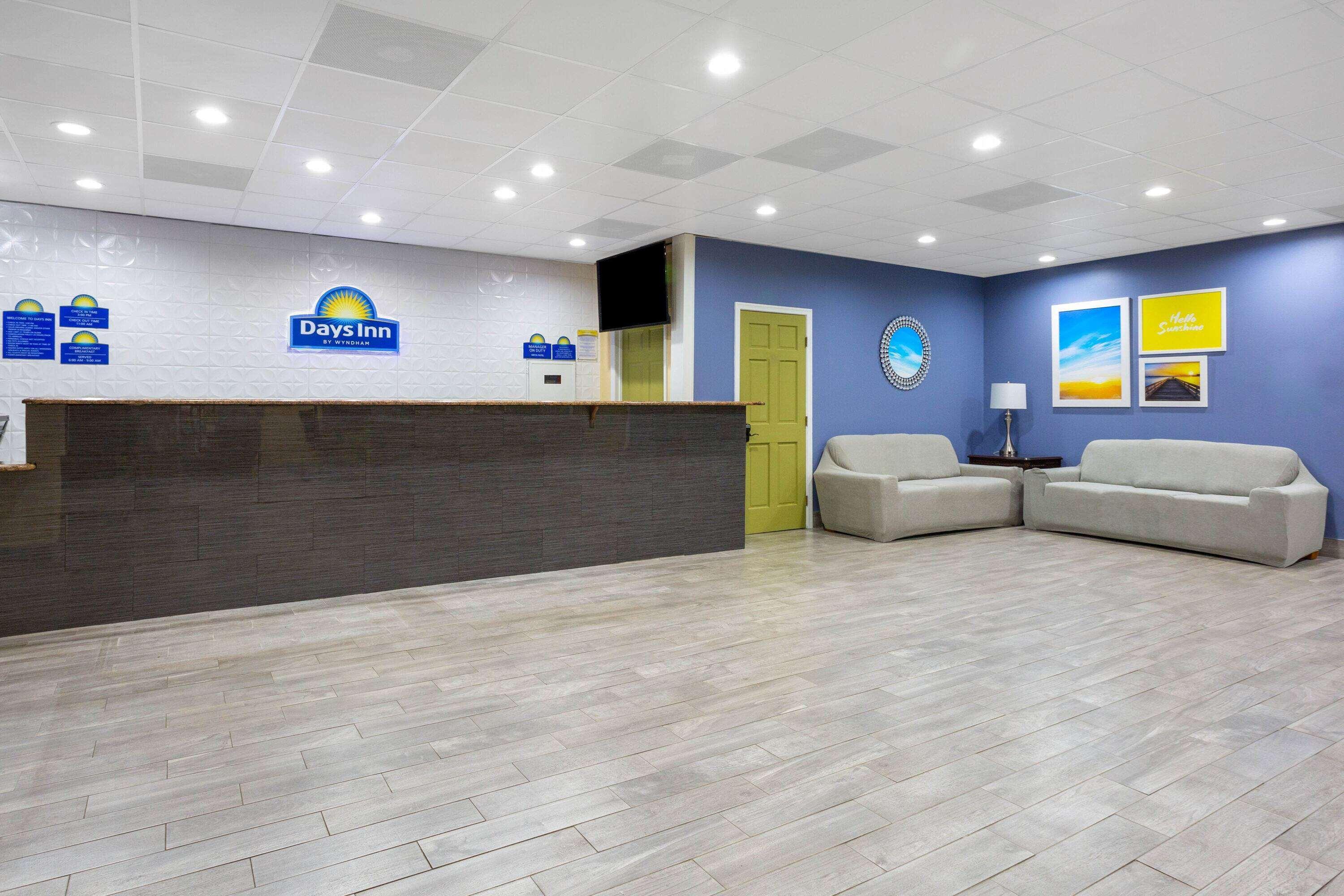 Days Inn By Wyndham Hampton Near Coliseum Convention Center Dış mekan fotoğraf