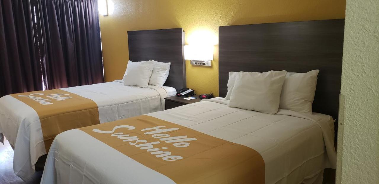 Days Inn By Wyndham Hampton Near Coliseum Convention Center Dış mekan fotoğraf